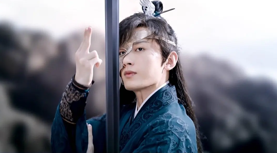 琉璃|《琉璃》男主成毅哭戏登热搜，眼尾泛红感染力超强，表演灵动