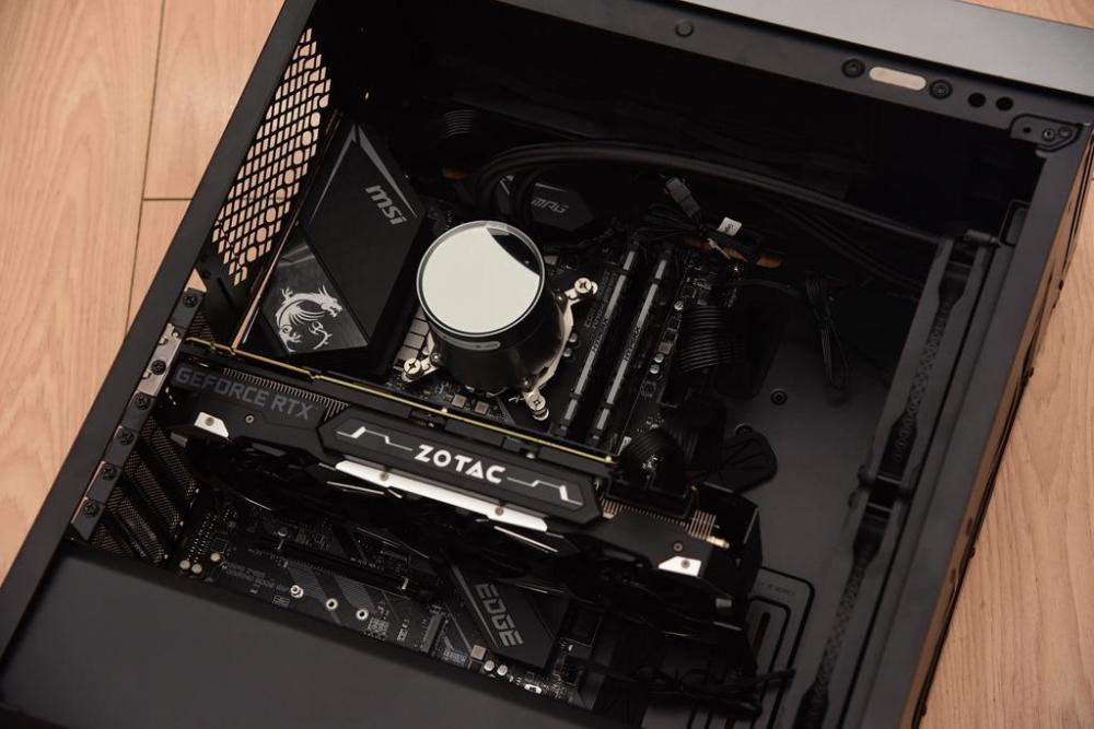 别再迷信360水冷280水冷轻松压制10900k满频