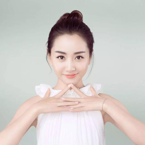 吴谨言|吴谨言并不是“魏璎珞”的第一人选，她因为想休息而辞演延禧攻略