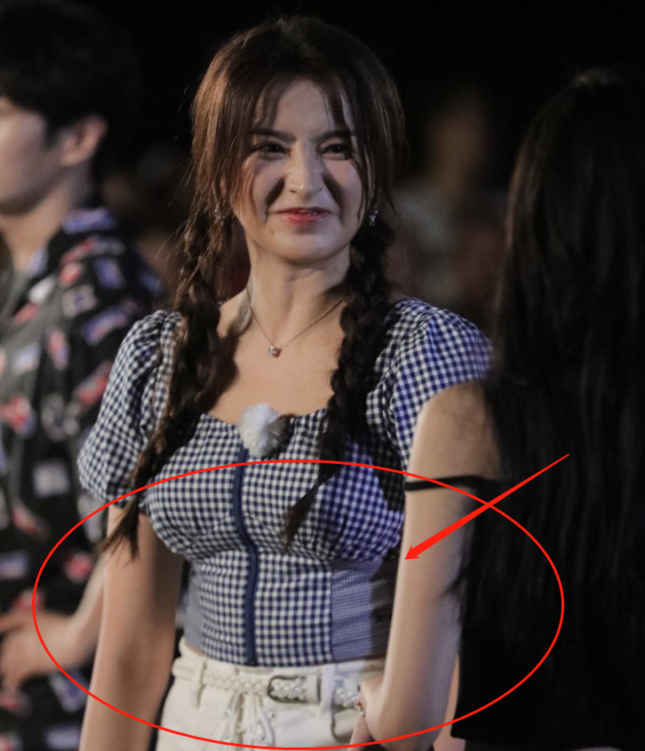 金子涵是胖了多少上快本跟男嘉宾站一起这身形是认真的吗