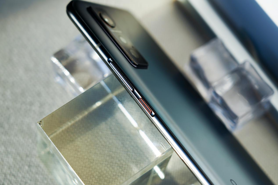 2020最强"水桶"旗舰是什么水平?iqoo 5体验评测