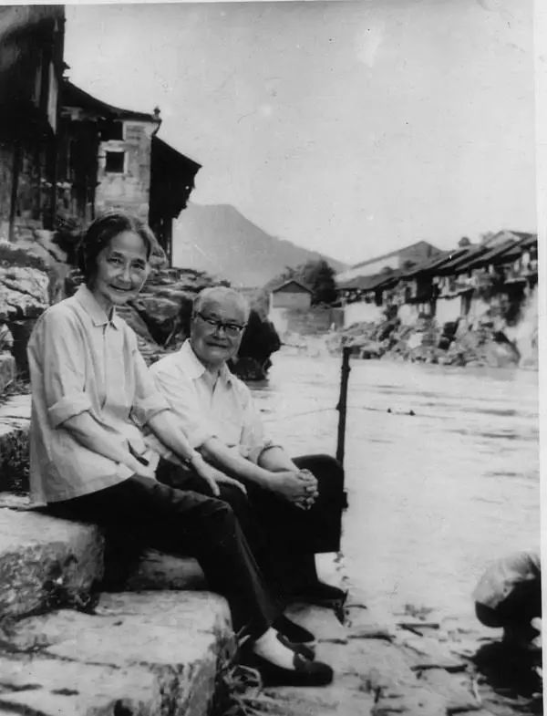 沈从文|高青子如何轻易介入沈从文和张兆和？刻意模仿他小说女主角的装束