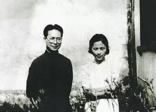 沈从文|高青子如何轻易介入沈从文和张兆和？刻意模仿他小说女主角的装束