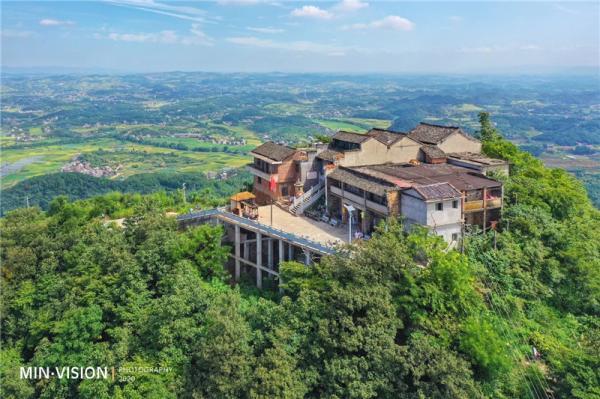 湖南邵东东南30公里处,杨桥镇以她的秀美,展现着不一样的乡村美景.