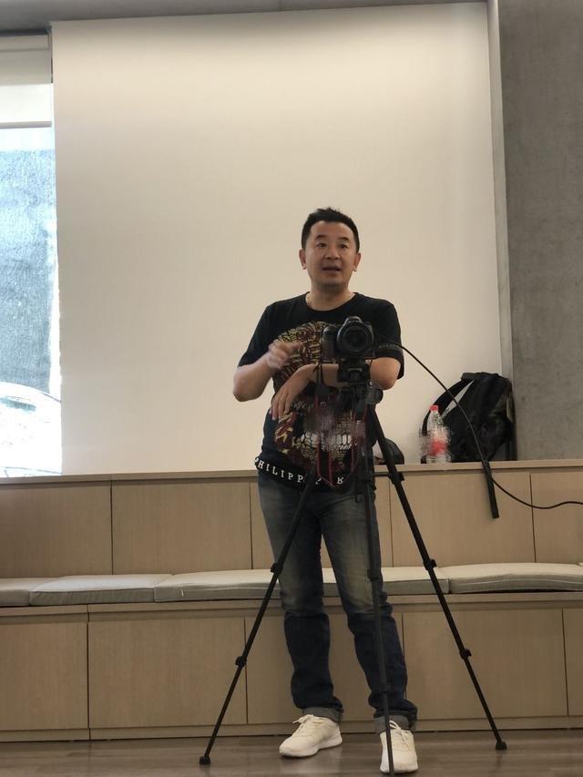 海清黄磊居c位,黄海波合影站位显心酸|北电|齐士龙|黄海波|海清|黄磊