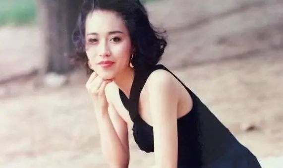 张新悦|脑筋清醒的港风美人，隐退后人生才刚开始