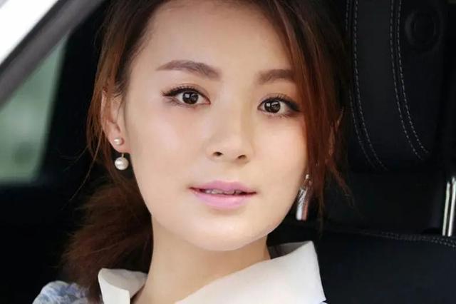 英雄岁月之王牌部队|肖战最新路透照：跟白鹿拥抱官配却是毛林林，感情戏受关注