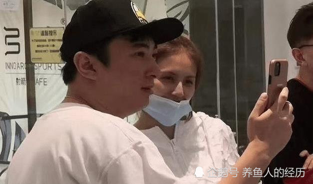 王思聪|又逃不过铁打的王思聪流水的网红！疑遭无缝衔接？甜仇已是过去式