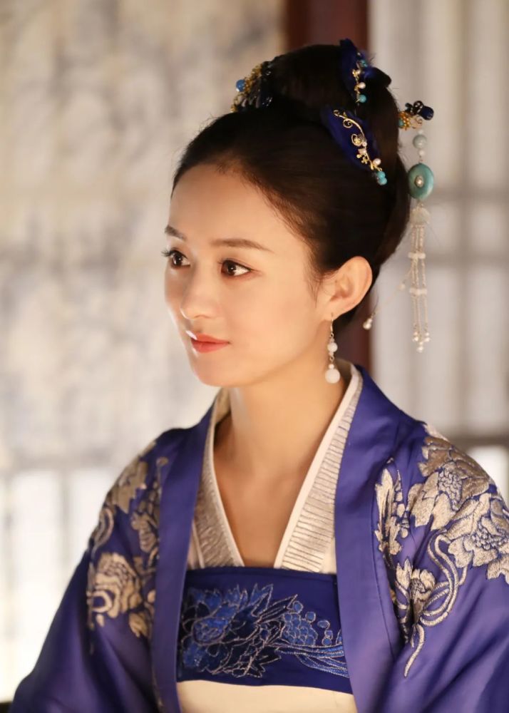 整容|00后高考完扎堆整容，中国的审美，什么时候沦落到靠整容脸来支撑了？