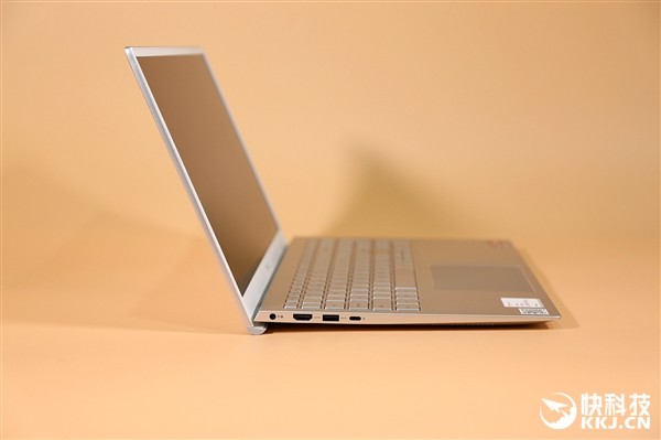 戴尔首款锐龙4000系列轻薄本 灵越5505图赏_腾讯新闻