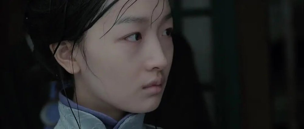 周冬雨|丑拒？散了吧，周冬雨这张脸没有对不起她