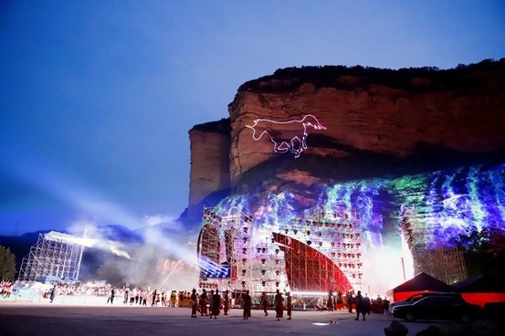 当民歌演出遇上新媒体光影秀将展现全新魅力