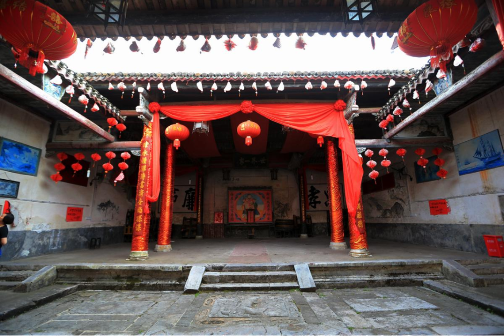 名门修谱家谱记录家族发展那祠堂有什么用