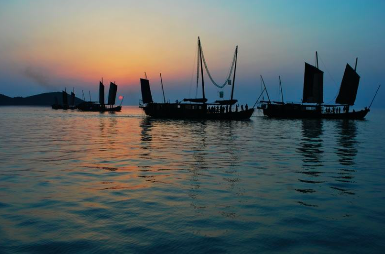 荷花|宋代很有名的一首荷花词，短短十六字，便道尽了荷花的神韵