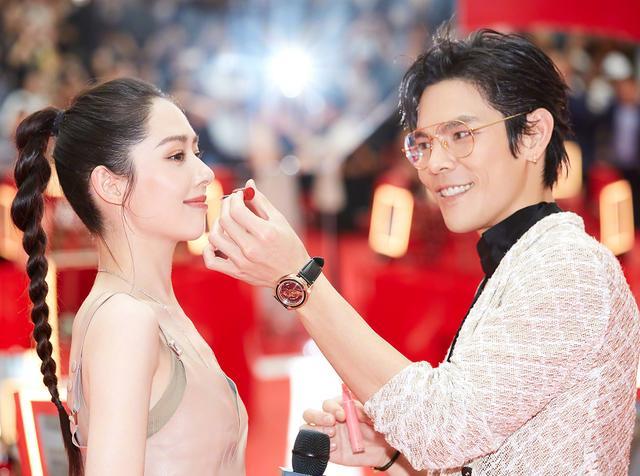 郭碧婷|郭碧婷临产在即，因未扯结婚证屡传婚变，郭爸力挺女婿向佐怼黑粉