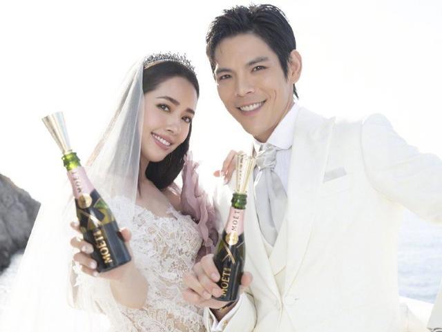 郭碧婷|郭碧婷临产在即，因未扯结婚证屡传婚变，郭爸力挺女婿向佐怼黑粉
