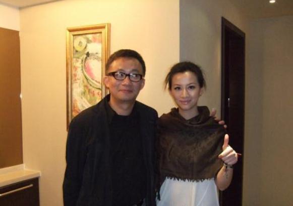 女歌手二婚婚礼,许常德包840元红包被嫌少,再见还被当众羞辱_腾讯新闻