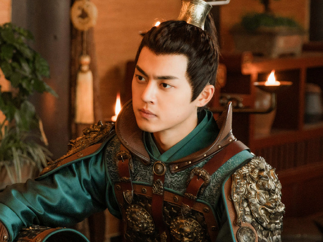 再来看看男二号吧,那就是谢彬彬了,他是内地男演员,歌手,主持人,演过