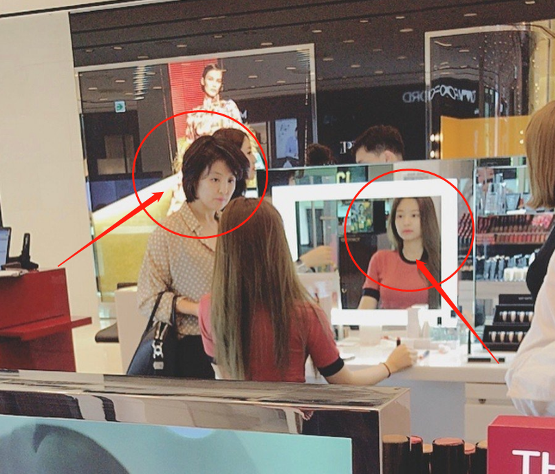 blackpink整容实锤看到jennie和妈妈的同框照我信了