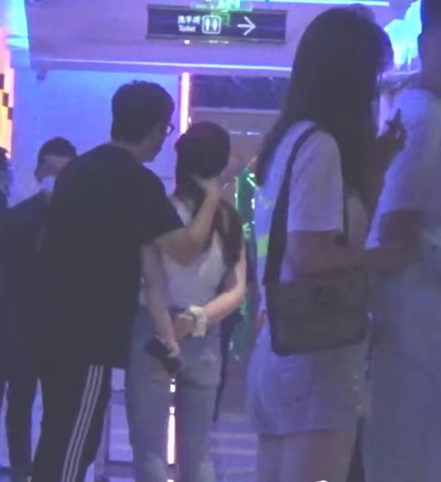 王岳伦|王岳伦醉酒事件反转？称女子是受人指使，故意接近他并被尾随