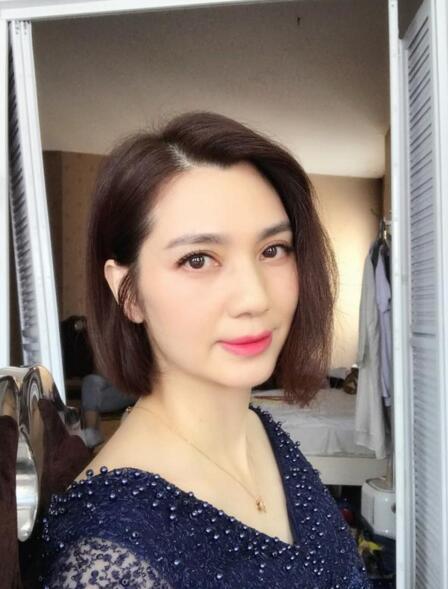 洪欣|48岁洪欣近照曝光！与6岁女儿同框似姐妹，不晒老公被疑离婚