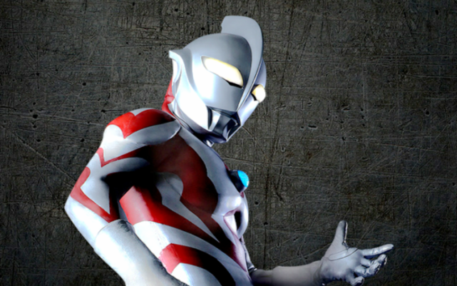 这一点我们不得不承认,而且在舞台剧中光明形态的贝利亚也有过多次的