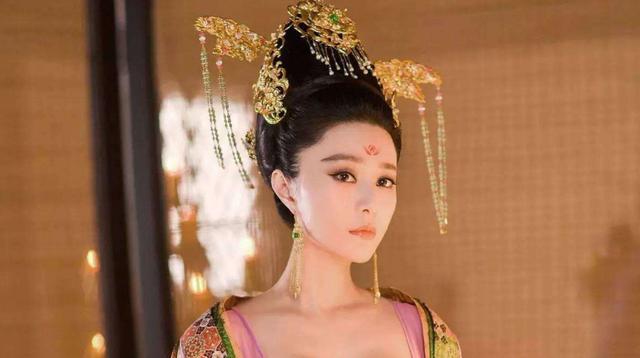 范冰冰|离开他们的保护，范冰冰接连被针对，涉及金额远超1117.5万