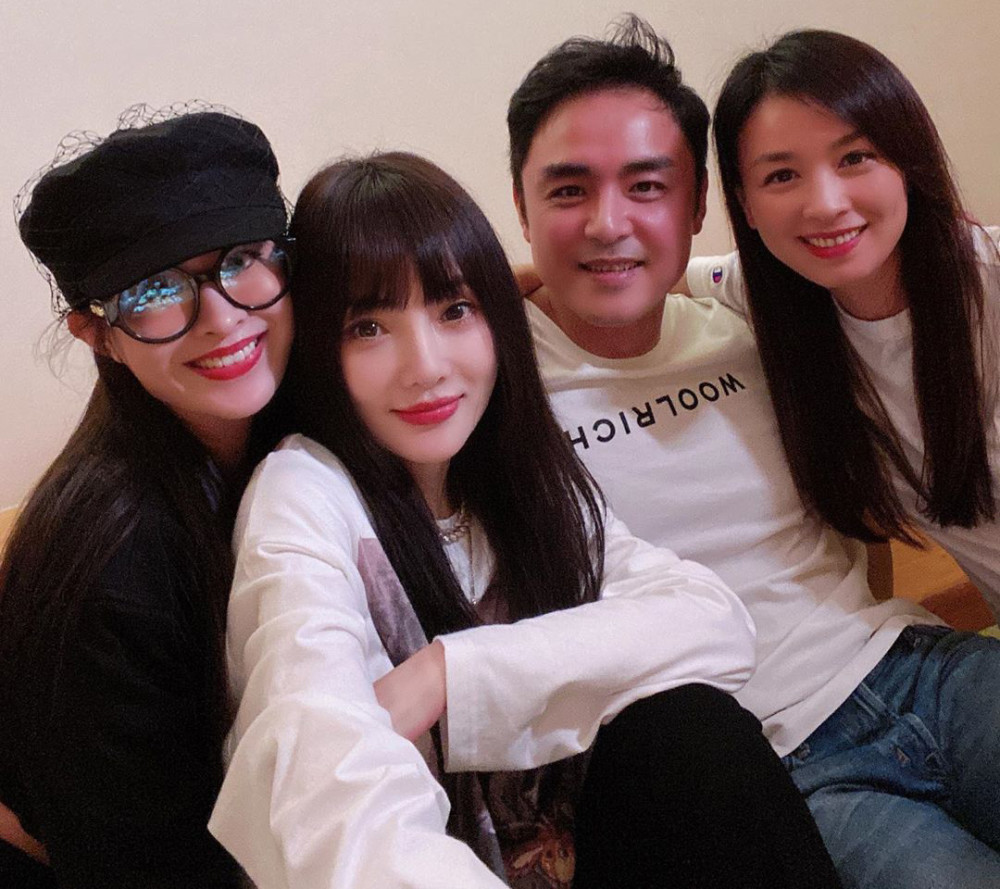 李小璐|要复出？李小璐与张庭王若雪明道聚餐，50岁张庭更显年轻