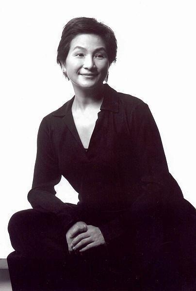 郑佩佩|74岁郑佩佩，传宗接代的折磨，不想强加在子女身上