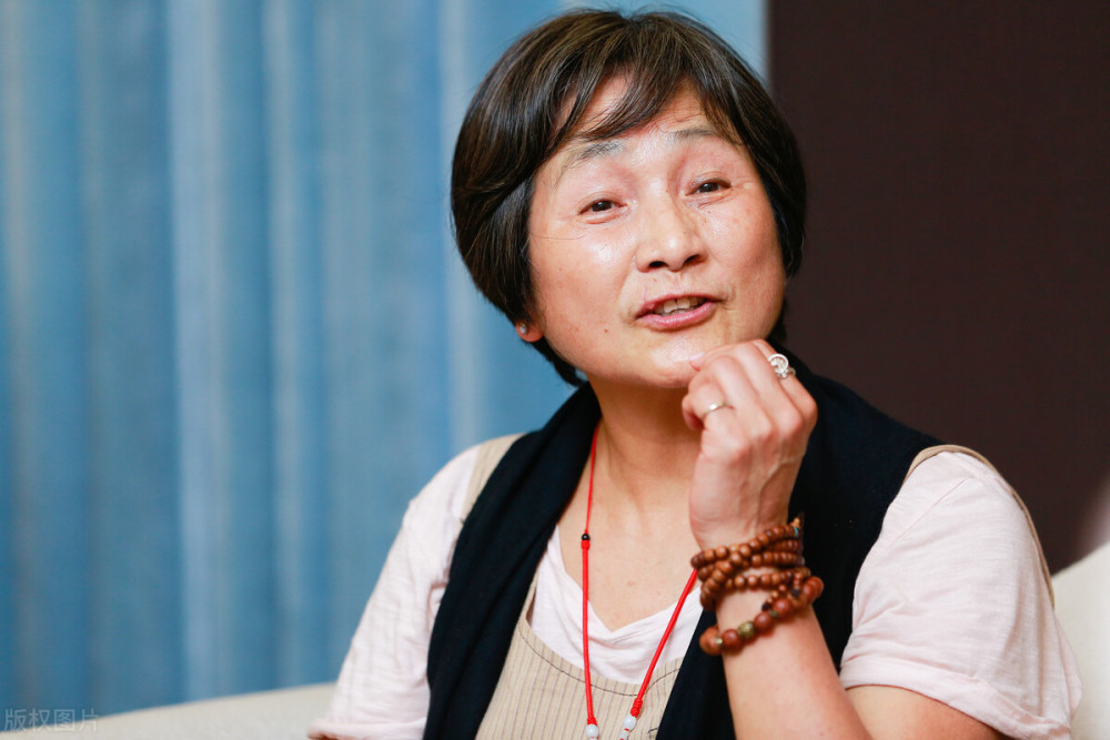 郑佩佩|74岁郑佩佩，传宗接代的折磨，不想强加在子女身上