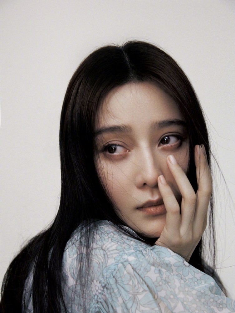 范冰冰|范冰冰终于回归！工作室发文认证参与到知名导演的个展，感知人情