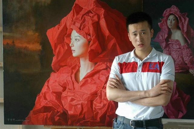 画家|画家用纸做婚纱，给模特穿上画出惊艳“婚纱照”，一幅卖出502万