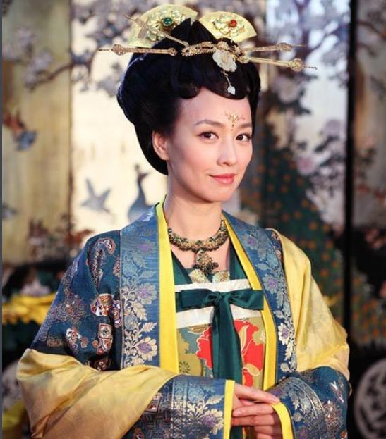 李小璐|无惧争议！张庭明道和李小璐同框跳舞，并大赞她很善良