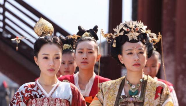 李小璐|无惧争议！张庭明道和李小璐同框跳舞，并大赞她很善良