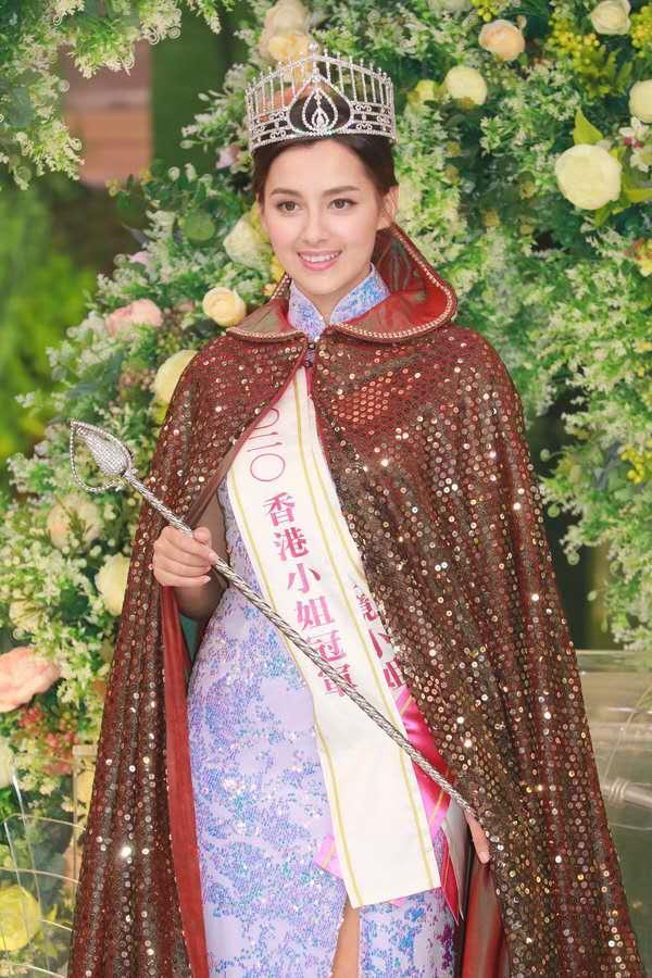混血美女谢嘉怡表现可爱摘后冠最靓混血港姐其实另有其人