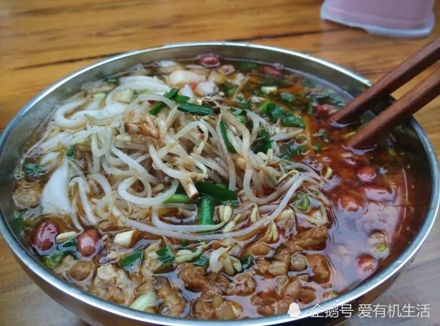 普洱人的早餐从一碗米干开始