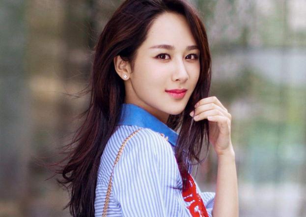 肖战|肖战今天爆出新图片，这次有了很大的突破，真的为肖战感到高兴