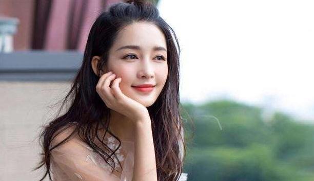 肖战|肖战今天爆出新图片，这次有了很大的突破，真的为肖战感到高兴