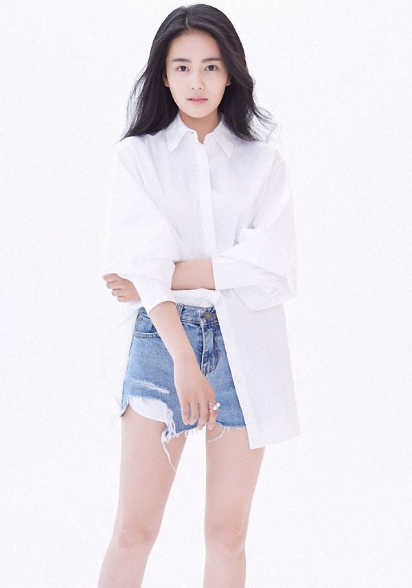 肖战|肖战今天爆出新图片，这次有了很大的突破，真的为肖战感到高兴