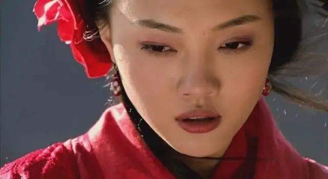 不过,琼英面相有点凶,年纪看起来也不像16岁,扈三娘饰演者刘筱筱演