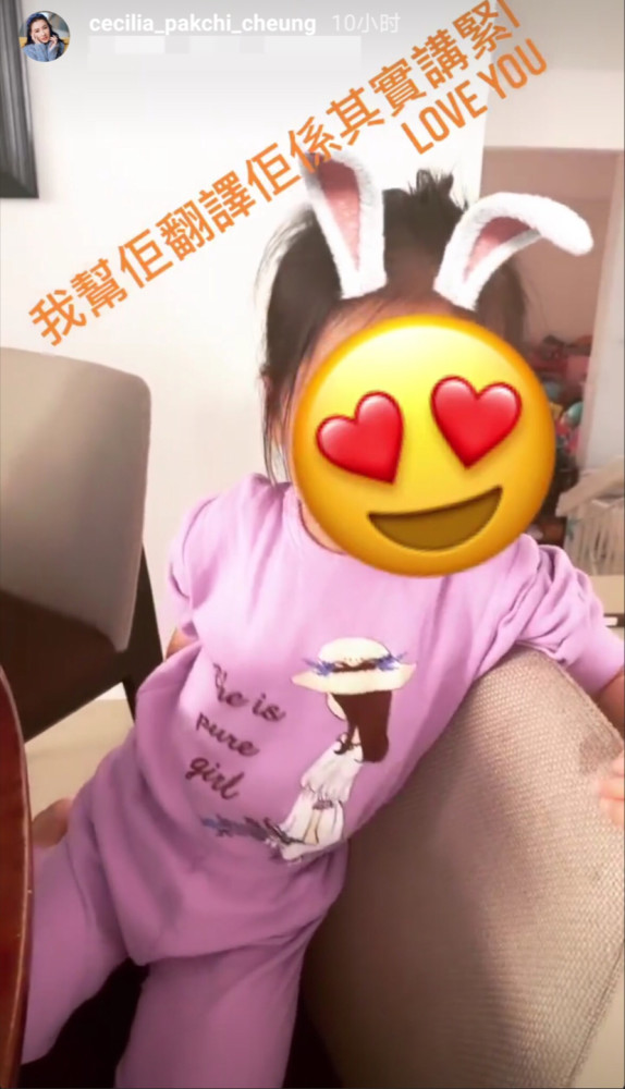 张柏芝|张柏芝抱小儿子外出手忙脚乱，帽子掉落无人帮忙，发文感谢记者捡帽子超心酸