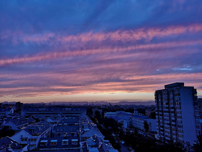 中青报·中青网|北京傍晚迎来“醉美”晚霞 刷屏朋友圈