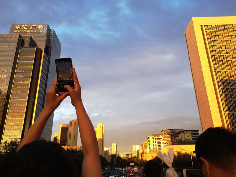 中青报·中青网|北京傍晚迎来“醉美”晚霞 刷屏朋友圈