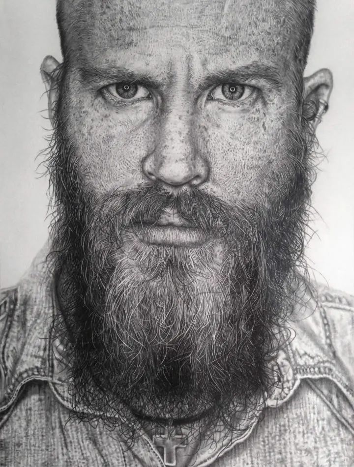 素描|雀斑都清晰可见，她把素描画到极致，看的人汗毛都竖了起来