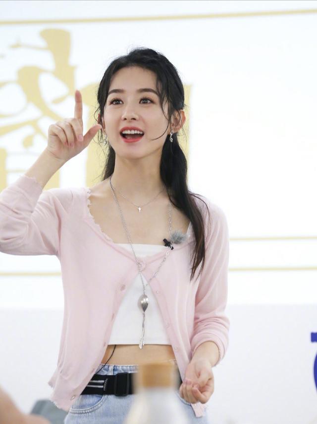 赵丽颖|因上综艺频频被黑，中餐厅给赵丽颖道歉，网友：你还是好好演戏吧