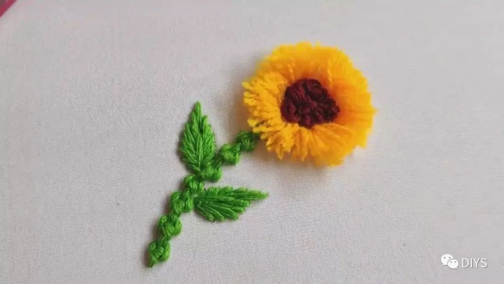 "绣花的技巧"带你学习如何刺绣简单的向日葵花朵!_腾讯新闻