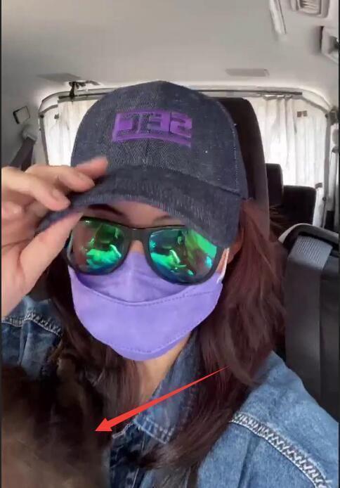 张柏芝|张柏芝抱三儿子扫货，放话“封肚”，永不再生