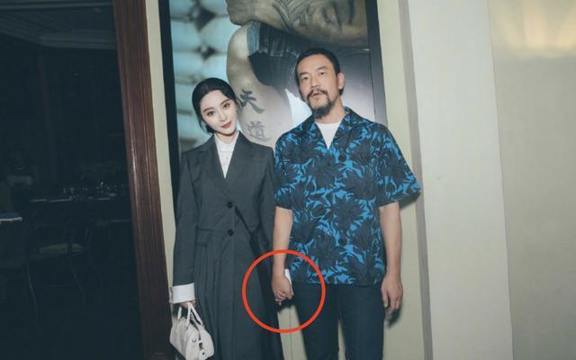 范冰冰|范冰冰参加贾樟柯导演个人展，与廖凡黄觉亲密同框，重回江湖地位