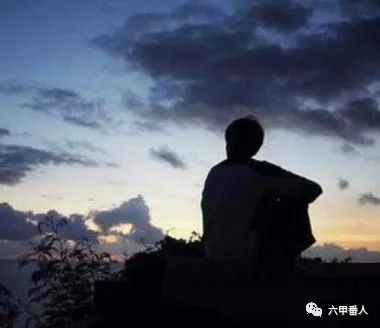 夜坐|诡神诗话：夜坐，并非情思难解而不寐，但因深夜无人扰灵魂