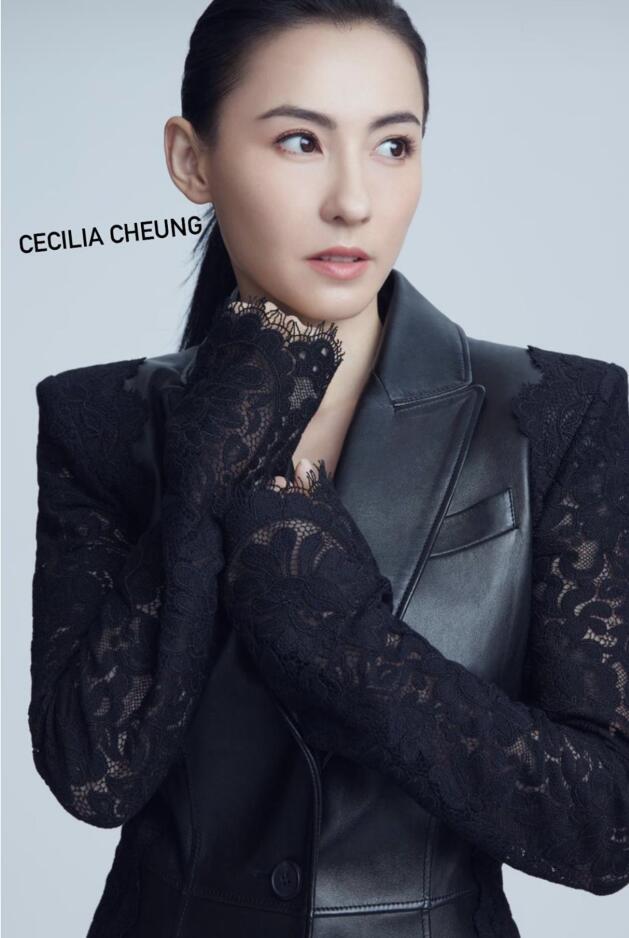 张柏芝|张柏芝复工不忘晒儿子，10岁小Q身高到妈妈肩膀，小王子侧颜超帅